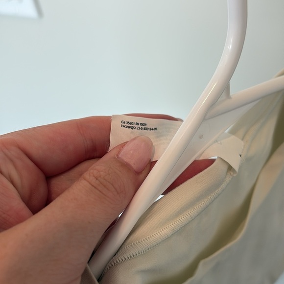 Lululemon Crewneck Cropped T-Shirt Bone Size Large - Picture 3 of 8